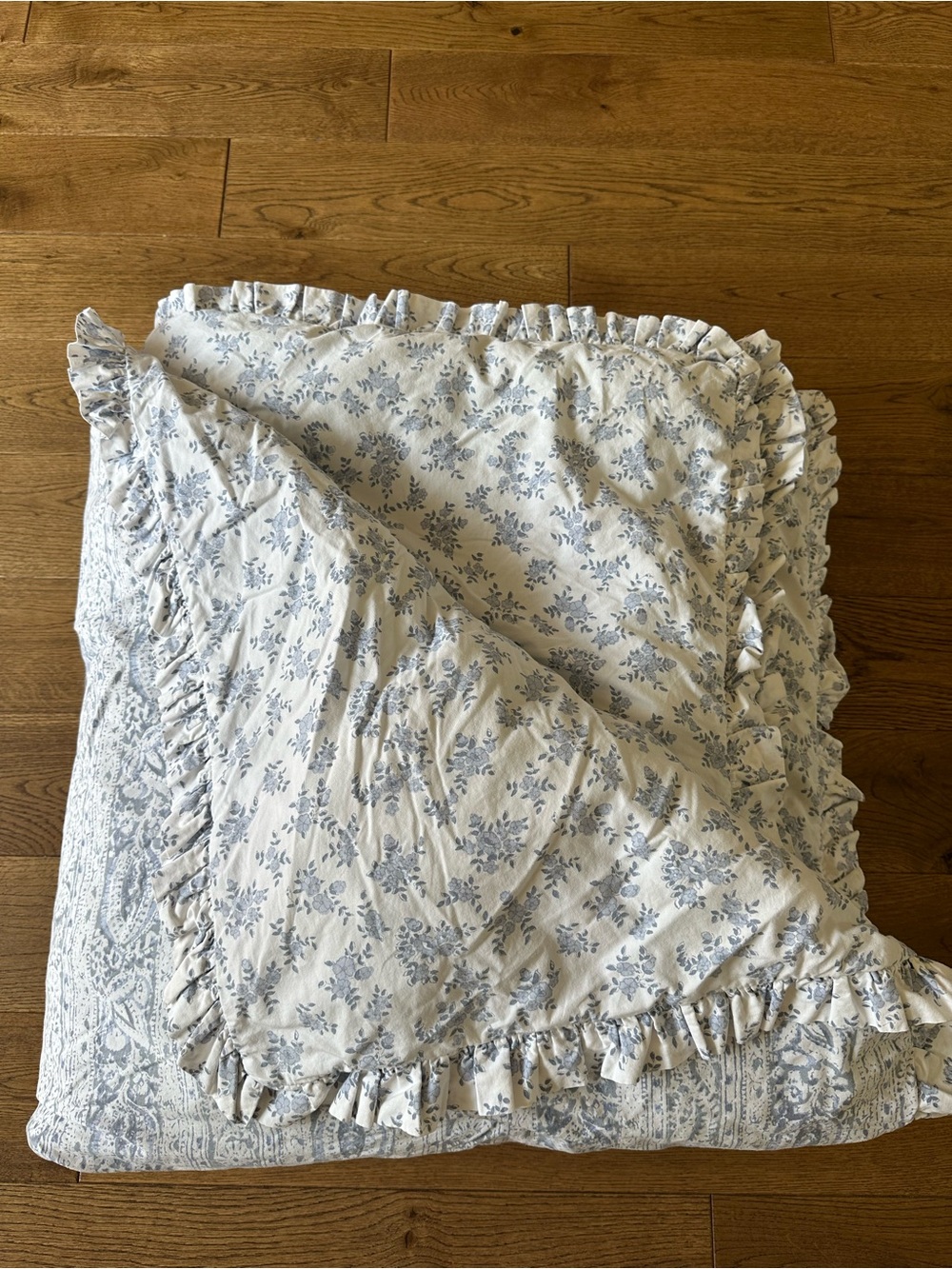 Simply Shabby Chic Reversible 100% Cotton Ruffle Edge Comforter Full XL
